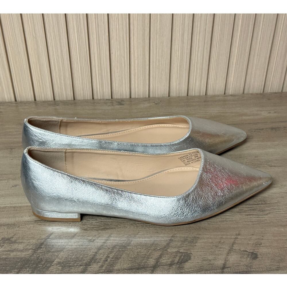 Fashion To Figure Women’s Bailey Ballet Flat Silver 9W